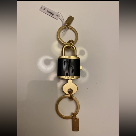 NWT COACH Lock And Key Bag Charm Key Ring C1679 BLACK - Picture 6 of 12